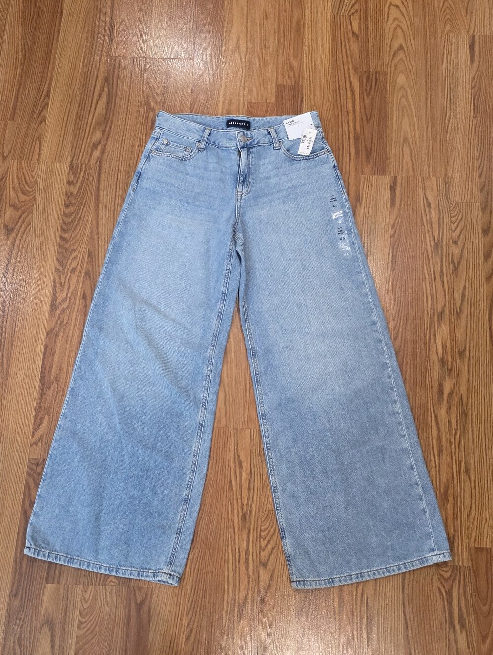 Aeropostale Baggy Wide Leg Jeans Light Wash Lightweight Luxe Denim Size 6 Short